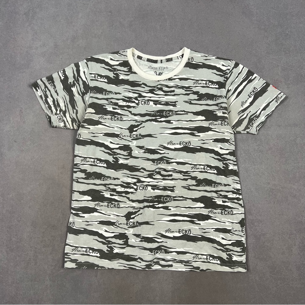 Ecko Unlimited Men's Black and Gray T-Shirt